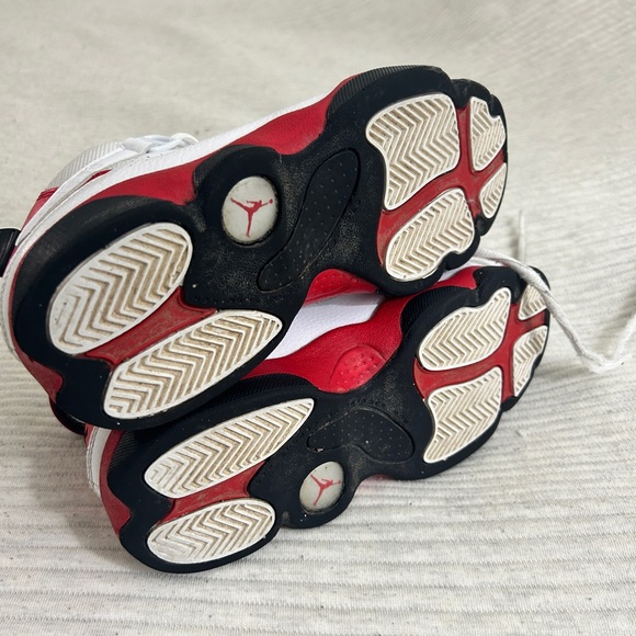Jordans 2’s size 3Y - Picture 4 of 7